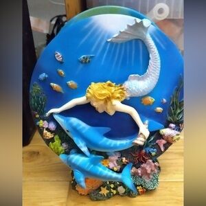 Mermaid & sea creatures figurine